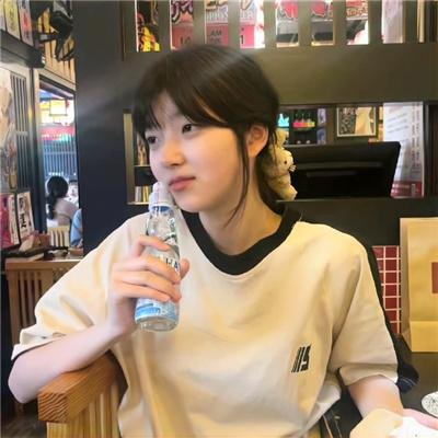 爱上老板的女儿 海报